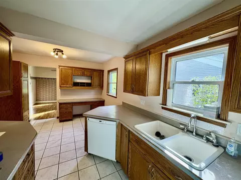 Kitchen - 231 Monroe, Brooklyn, MI 49230 photo 2 of 4