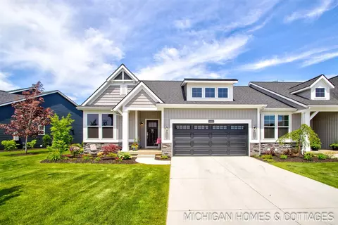 14193 Phoenix, Holland, MI 49424