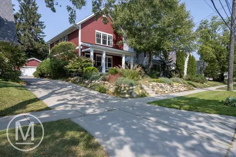 671 Lovett, Grand Rapids, MI 49506