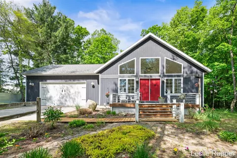 13015 Ritchie, Cedar Springs, MI 49319