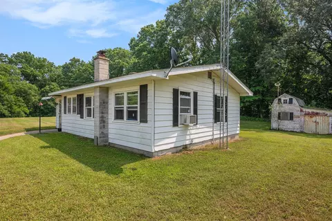 Exterior - 14450 Wing, Bellevue, MI 49021 photo 4 of 7