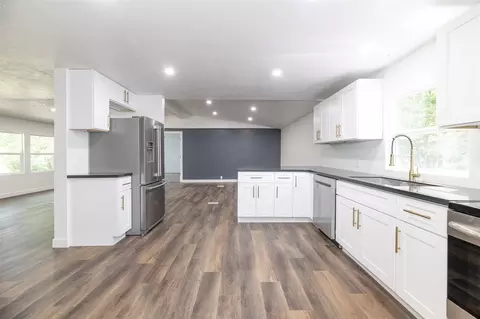 Kitchen - 205 Knott, Niles, MI 49120 photo 3 of 3