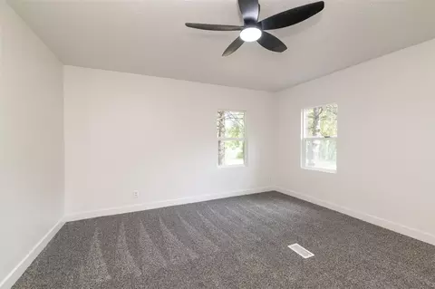 Bedroom - 205 Knott, Niles, MI 49120 photo 2 of 8