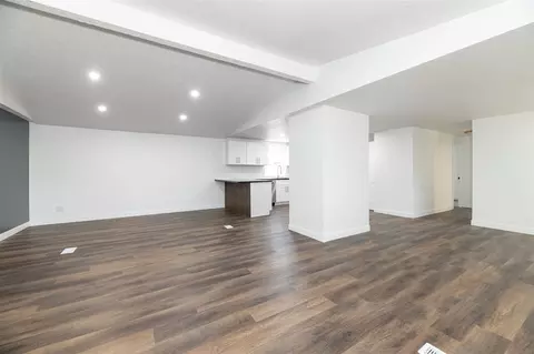 Living - 205 Knott, Niles, MI 49120 photo 3 of 9