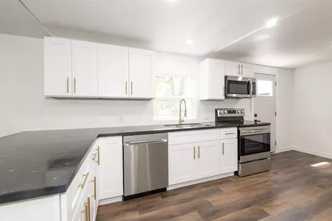 Kitchen - 205 Knott, Niles, MI 49120 photo 2 of 3