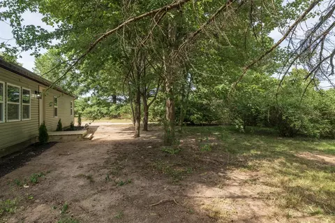 Exterior - 205 Knott, Niles, MI 49120 photo 3 of 9