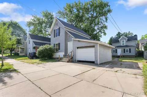 428 430 Fernando, Grand Rapids, MI 49505