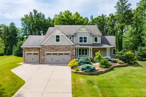 7585 Oakwood, Kalamazoo, MI 49009