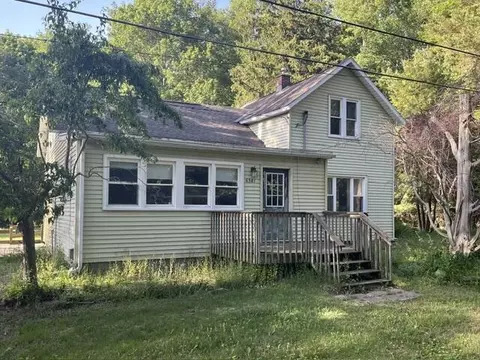 6381 146th, Holland, MI 49423