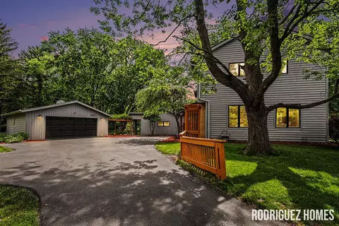 6271 Cascade, Grand Rapids, MI 49546