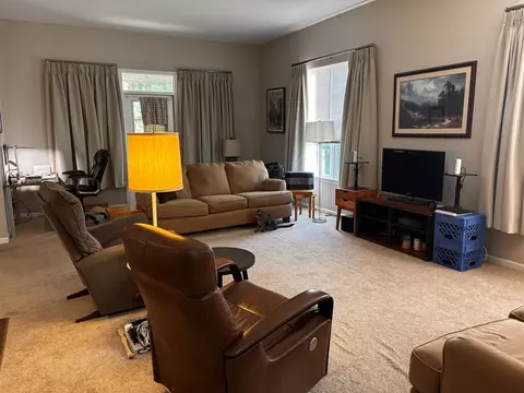 Living - 4583 Devon, Jackson, MI 49201 photo 3 of 4