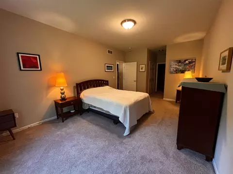 Bedroom - 4583 Devon, Jackson, MI 49201 photo 2 of 4