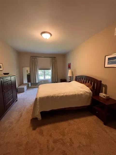 Bedroom - 4583 Devon, Jackson, MI 49201 photo 1 of 4
