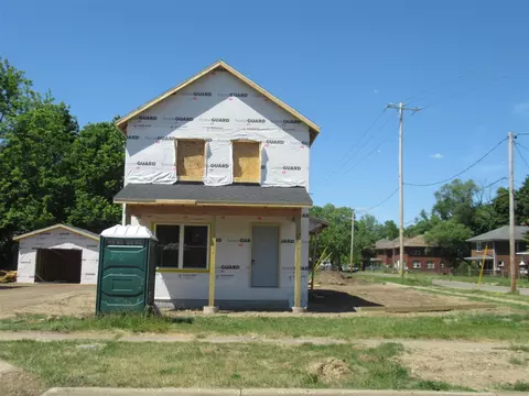 84 Bowen, Battle Creek, MI 49037