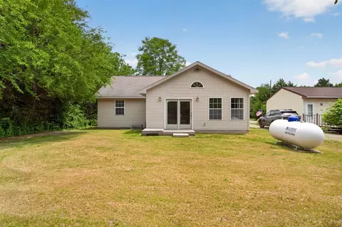 Exterior - 12938 Kelley, Brooklyn, MI 49230 photo 4 of 7