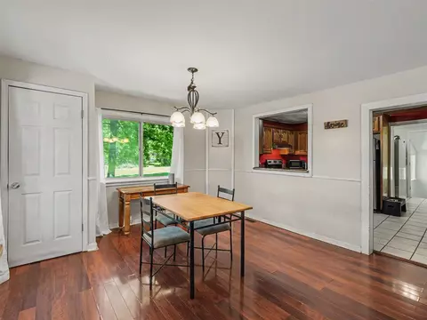 Dining - 6375 Benton, Jackson, MI 49201 photo 1 of 1