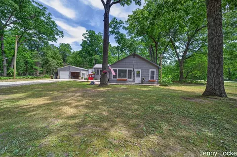 588 N Mill Iron, Muskegon, MI 49442