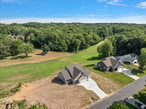 View/Area - 237 Markus Gln, Plainwell, MI 49080 photo 3 of 12