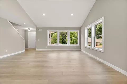Living - 237 Markus Gln, Plainwell, MI 49080 photo 6 of 7