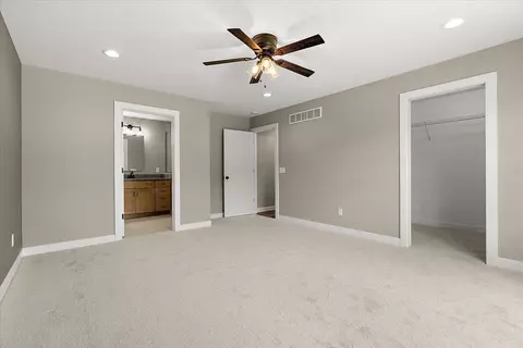 Bedroom - 237 Markus Gln, Plainwell, MI 49080 photo 2 of 10