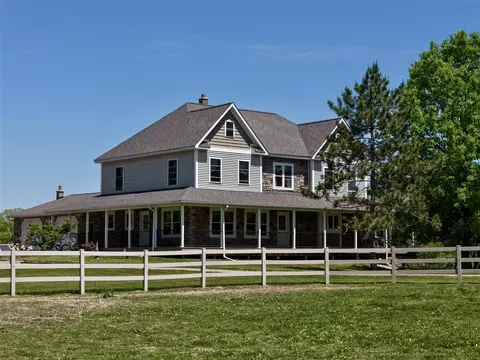 7300 W Kinsel, Vermontville, MI 49096
