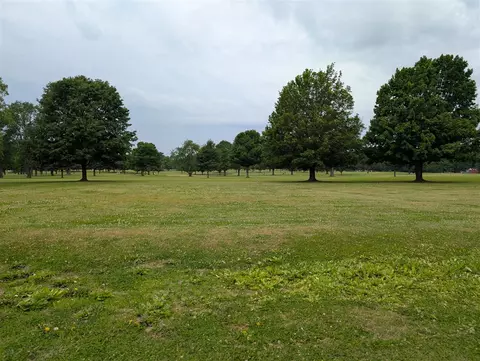 V/l Woodland, Dowagiac, MI 49047