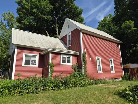 329 Beech, Freeport, MI 49325 photo 4