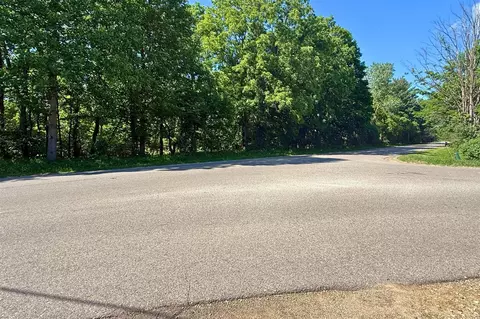 910 Marsh, Plainwell, MI 49080 photo 3
