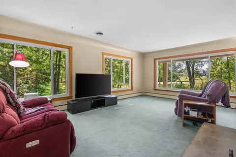 Living - 4271 Willis, Milan, MI 48160 photo 1 of 4