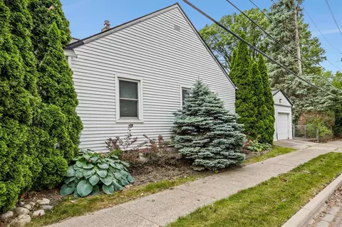 3300 Alice, Dearborn, MI 48124