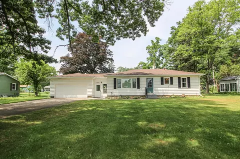 58408 Kerr Crk, Three Rivers, MI 49093