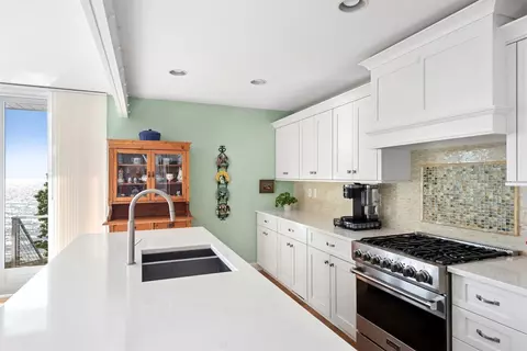 Kitchen - 40808 Wilderness Dunes, Covert, MI 49043 photo 3 of 5