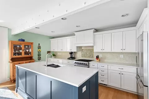 Kitchen - 40808 Wilderness Dunes, Covert, MI 49043 photo 5 of 5