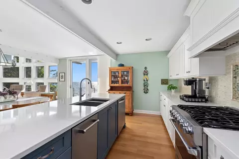 Kitchen - 40808 Wilderness Dunes, Covert, MI 49043 photo 4 of 5