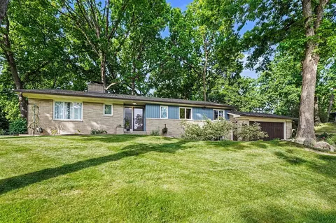 5236 Ridgebrook, Portage, MI 49002