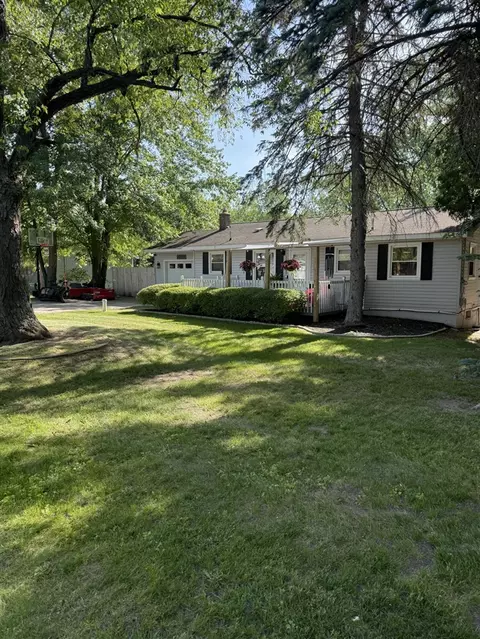 10717 Alpine, Sparta, MI 49345