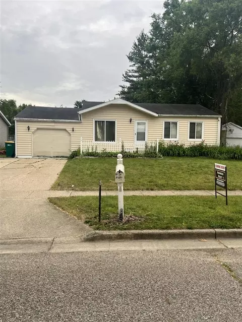 4612 Hanover, Portage, MI 49002