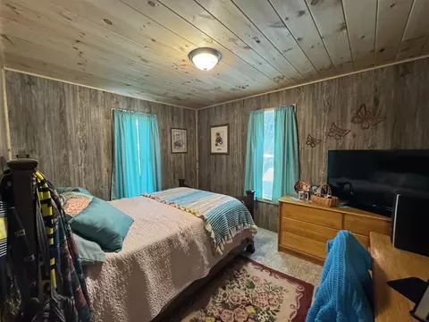 Bedroom - 1952 W 16, Mesick, MI 49668 photo 1 of 5