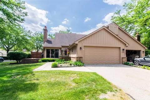 37648 N Laurel Park #63, Livonia, MI 48152