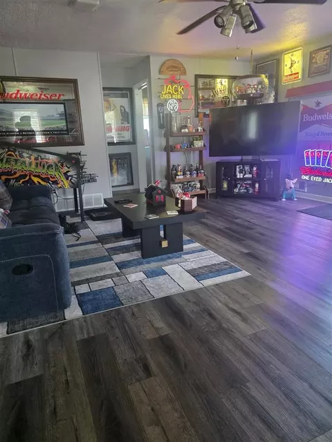 Living - 14185 Conover, Romulus, MI 48174 photo 1 of 2