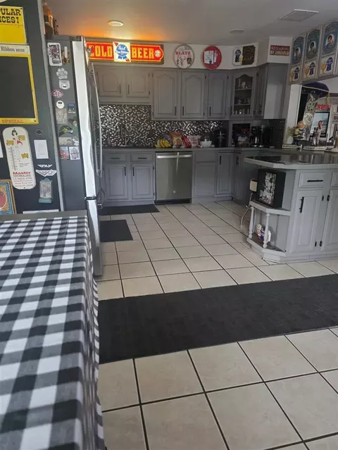 Kitchen - 14185 Conover, Romulus, MI 48174 photo 1 of 1