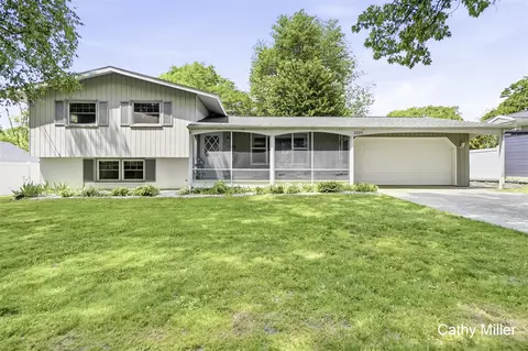 2223 Rosewood, Grand Rapids, MI 49506