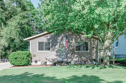 1012 Calvary, Grand Rapids, MI 49504