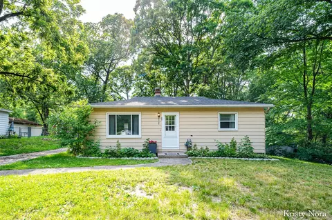 4329 Laura, Comstock Park, MI 49321