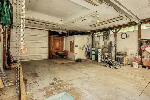 2800 Glasgow, Jackson, MI 49201 photo 12