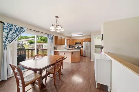 Dining - 3008 S Dearing, Spring Arbor, MI 49283 photo 1 of 3
