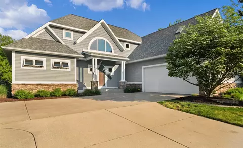 2037 Jennydale, Grand Rapids, MI 49546