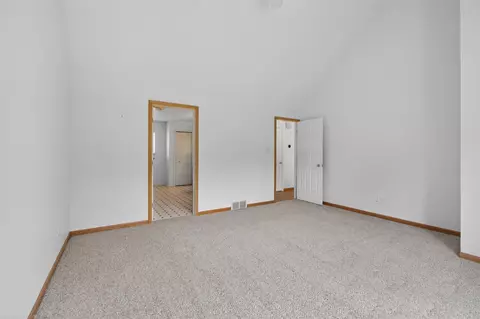 Bedroom - 5115 Lansing, Jackson, MI 49201 photo 4 of 9