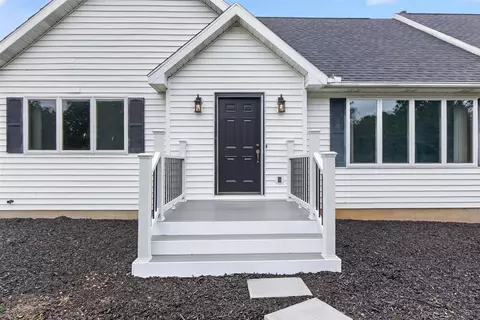 Exterior - 5115 Lansing, Jackson, MI 49201 photo 3 of 13