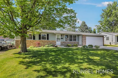226 Nelson, Sparta, MI 49345